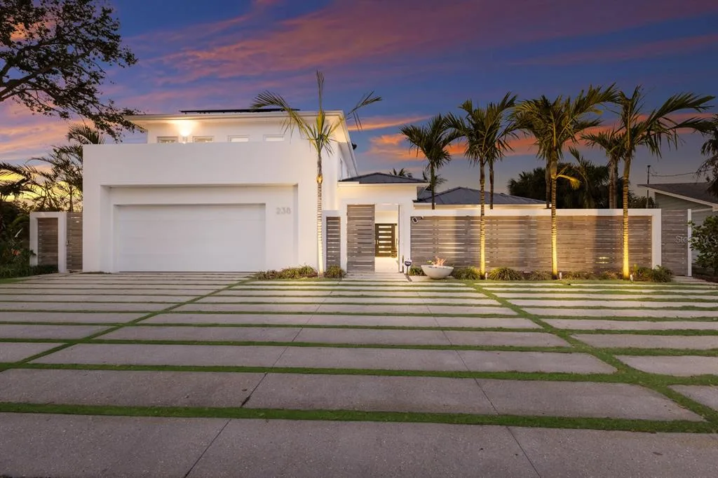 238 ISLAND CIRCLE, SARASOTA, FL 34242