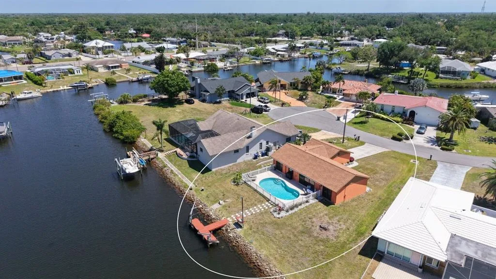 723 PORTIA STREET N, NOKOMIS, FL 34275