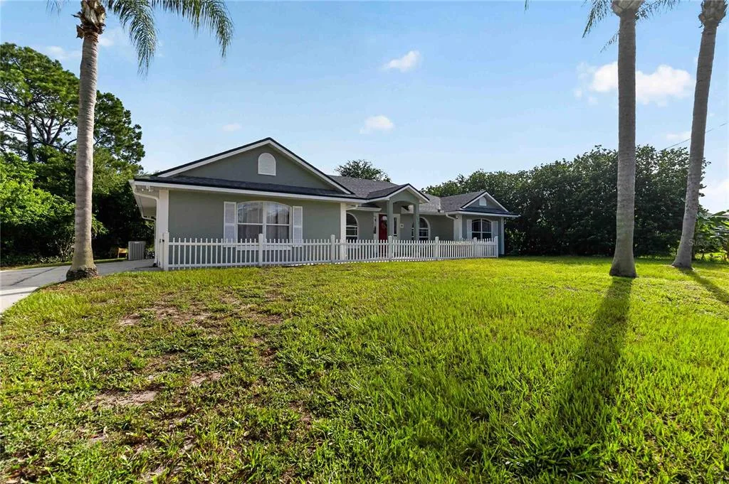 2562 TRAVIDA DRIVE, DELTONA, FL 32738