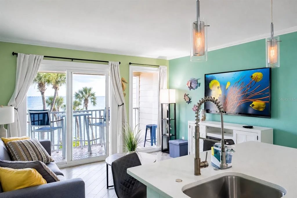 2506 N ROCKY POINT DRIVE # 331, TAMPA, FL 33607