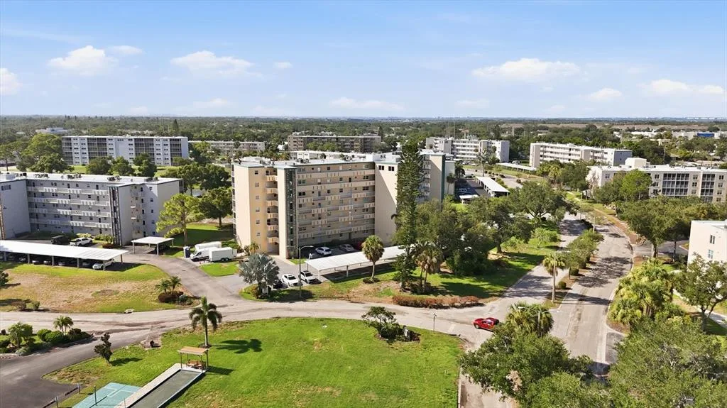 4040 IRONWOOD CIRCLE # 304F, BRADENTON, FL 34209
