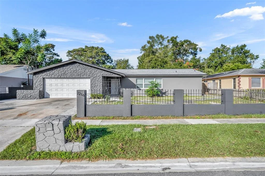 2216 CHERBOURG COURT, ORLANDO, FL 32808