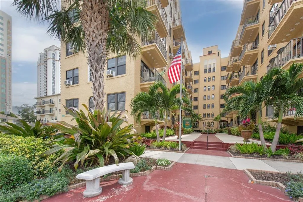130 4TH AVENUE N # 201, ST PETERSBURG, FL 33701