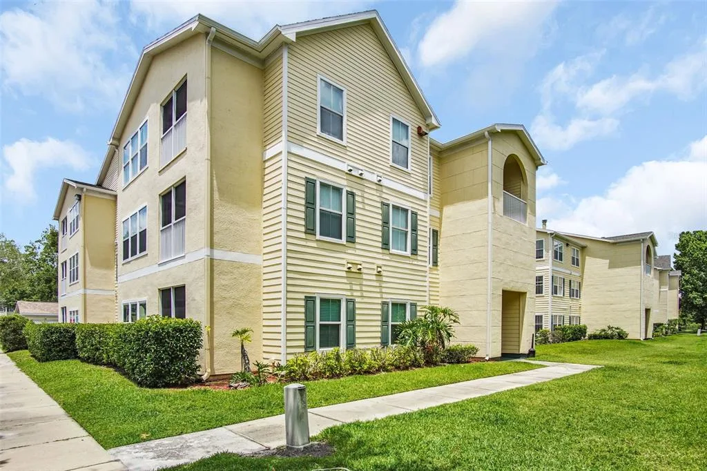 18245 BRIDLE CLUB DRIVE, TAMPA, FL 33647