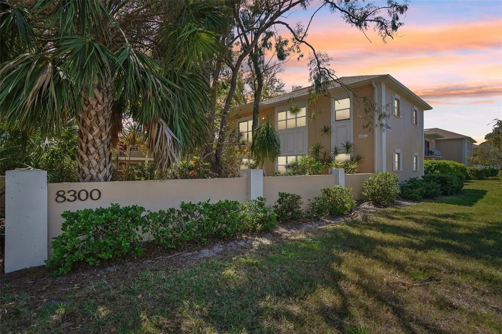 8300 BARDMOOR BOULEVARD # 103, SEMINOLE, FL 33777
