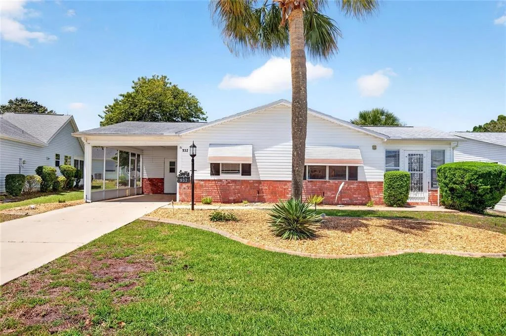 932 CHULA CT, LADY LAKE, FL 32159