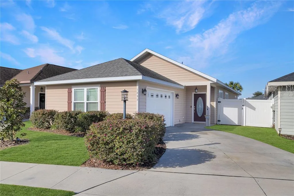 1852 SW 246TH DRIVE, NEWBERRY, FL 32669