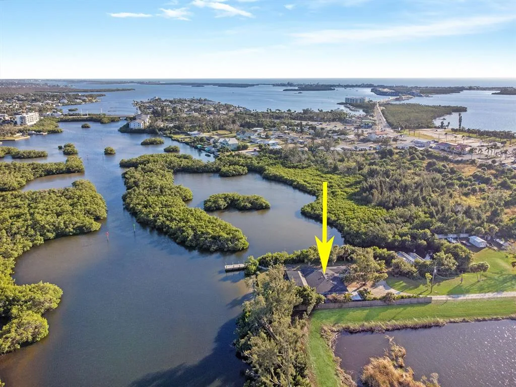 300 E BAY HEIGHTS AVENUE, ENGLEWOOD, FL 34223