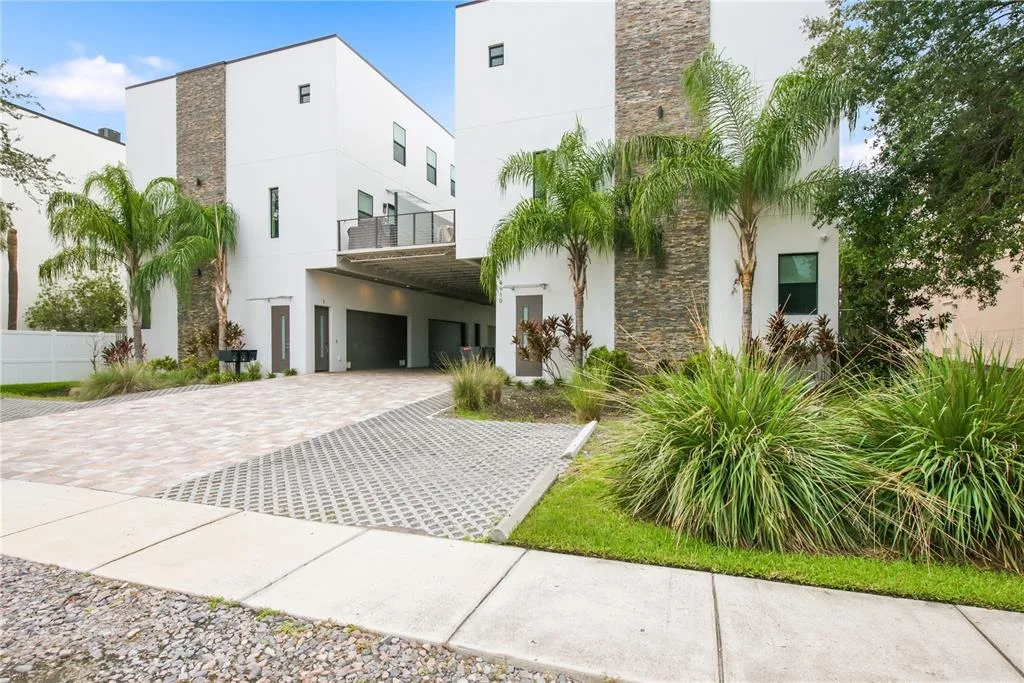 4910 W MCELROY AVENUE # 3, TAMPA, FL 33611