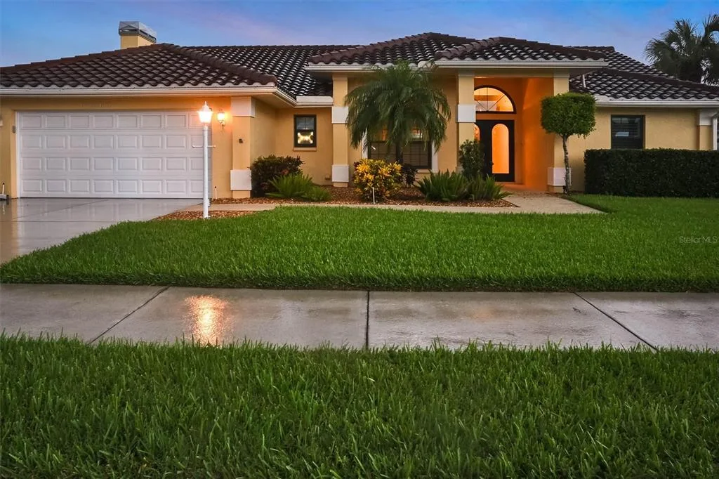 1565 WATERFORD DRIVE, VENICE, FL 34292