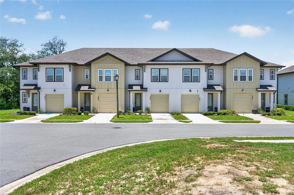 864 LONGBOAT DRIVE, DAVENPORT, FL 33896