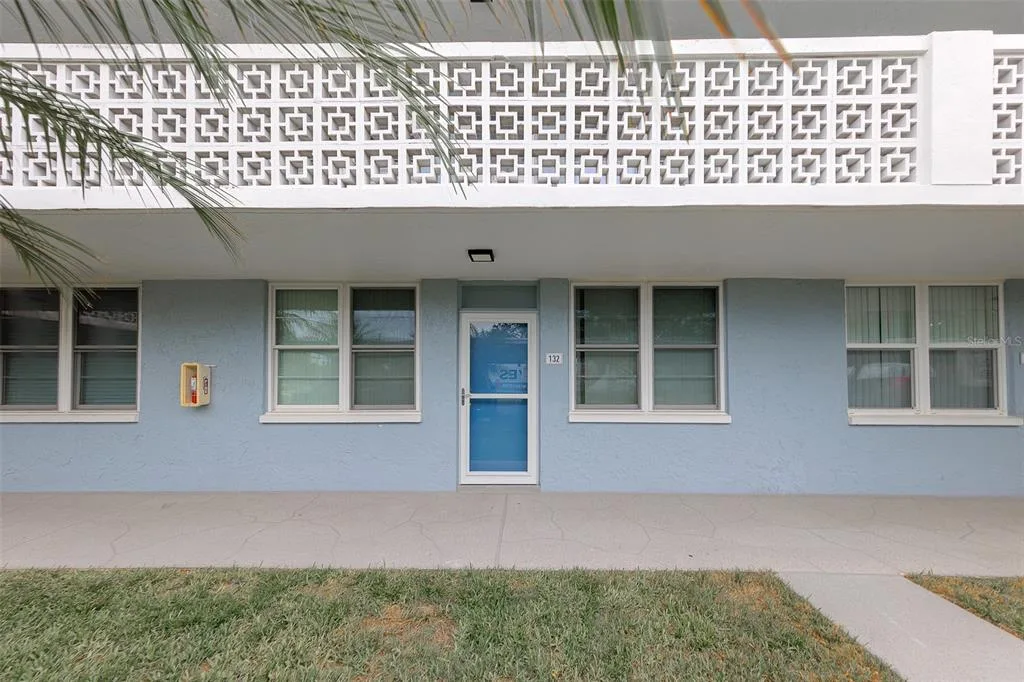 4715 BAY STREET NE # 132, ST PETERSBURG, FL 33703