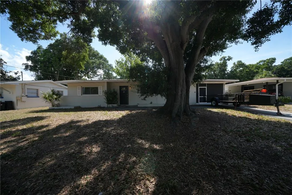 4517 S CLARK AVENUE, TAMPA, FL 33611