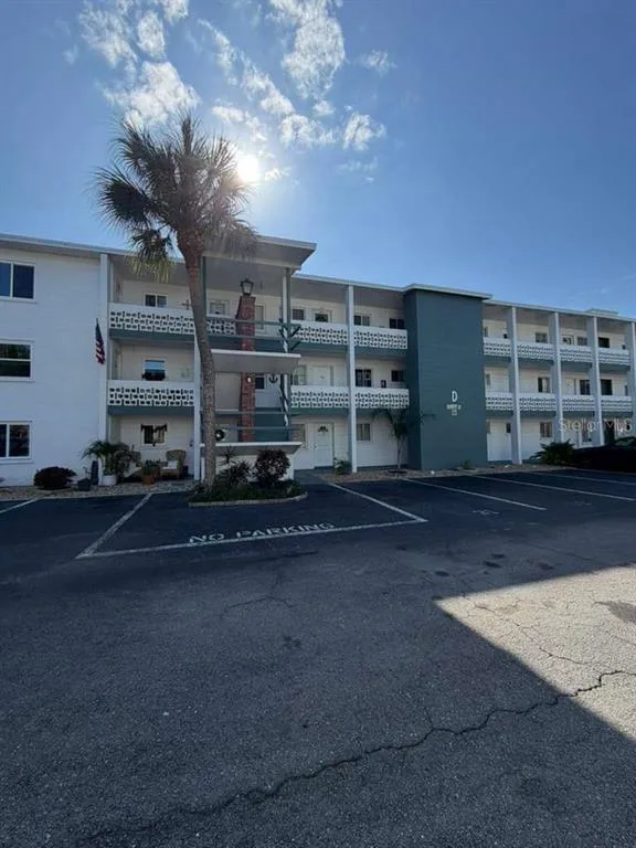 1832 SUNNY DRIVE # D-32, BRADENTON, FL 34207
