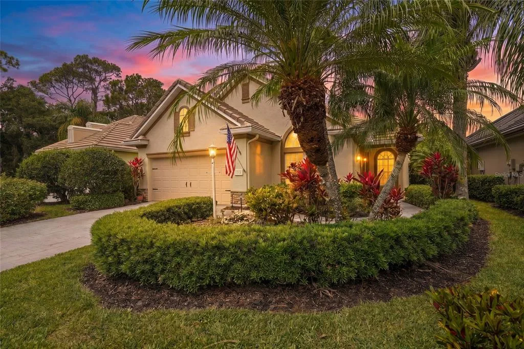 7822 TROON COURT, LAKEWOOD RANCH, FL 34202