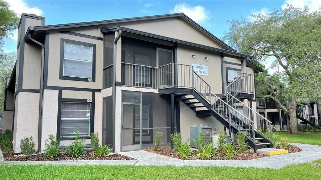 4034 DREAM OAK PLACE # 104, TAMPA, FL 33613