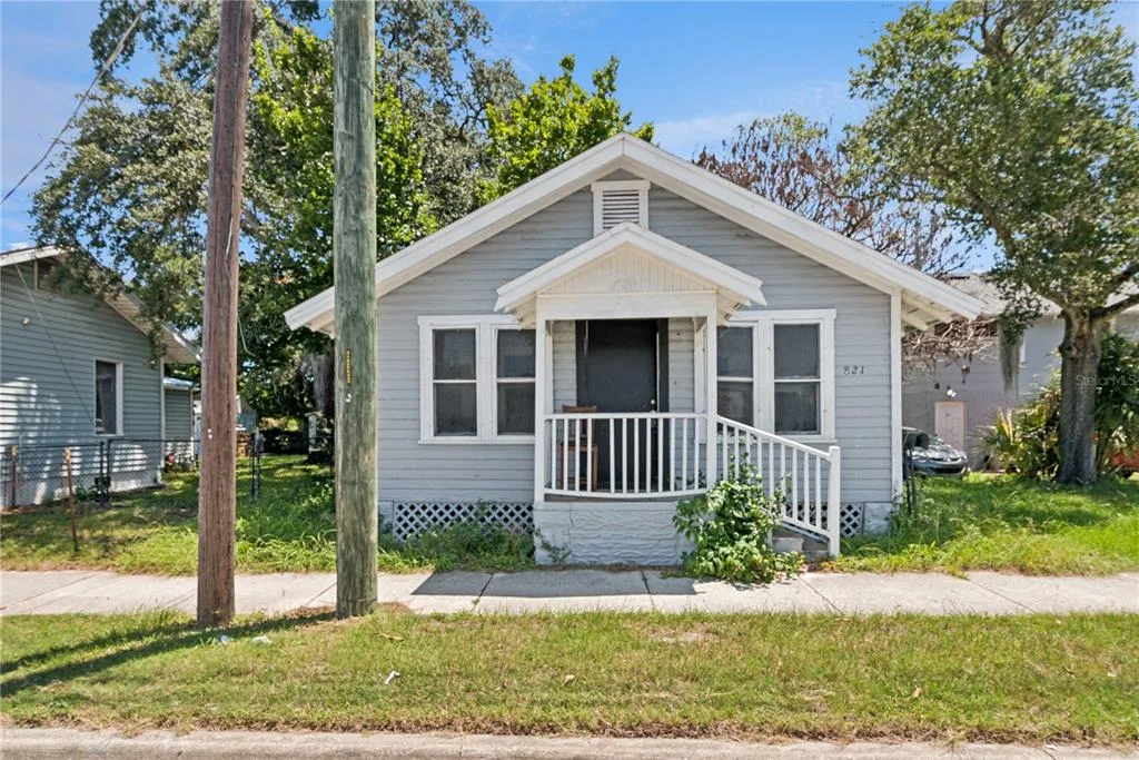 821 N RIDGEWOOD AVENUE, DAYTONA BEACH, FL 32114