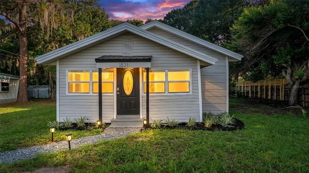 1821 W CHASE STREET, LAKELAND, FL 33815