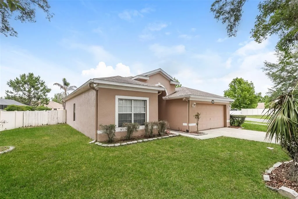 814 COADE STONE DRIVE, SEFFNER, FL 33584