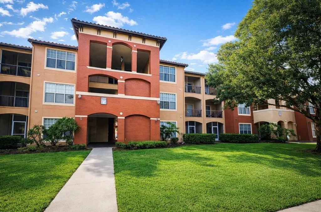 5524 METROWEST BOULEVARD # 206, ORLANDO, FL 32811