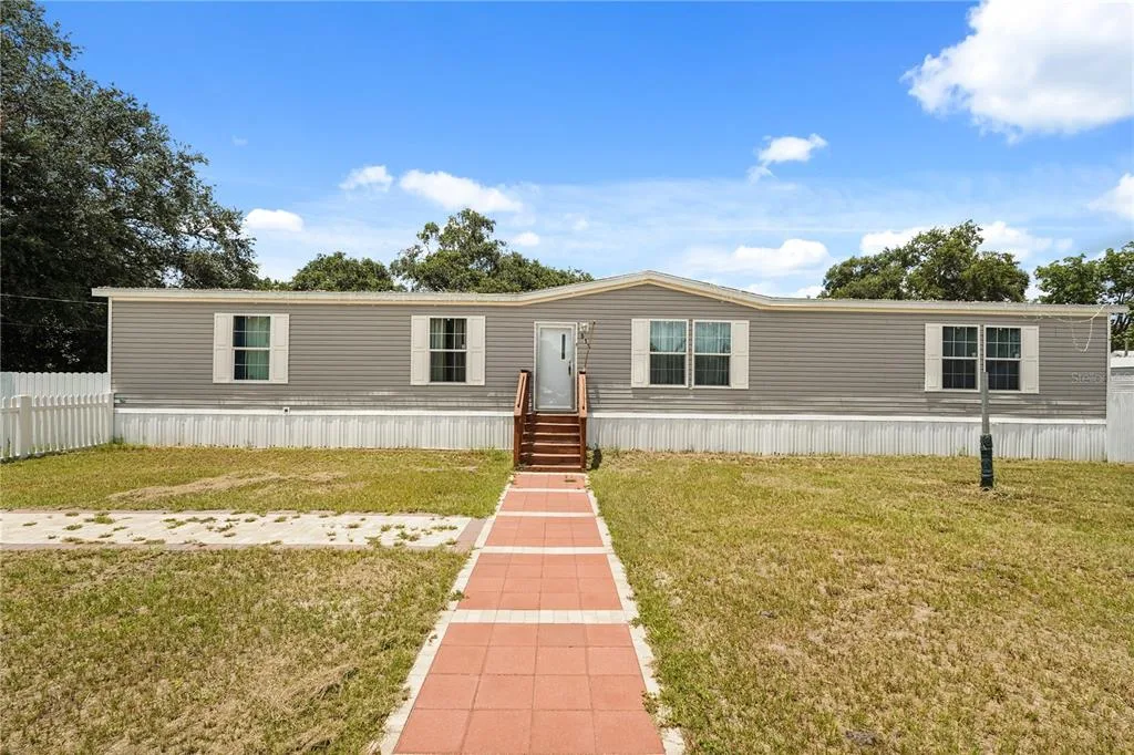 618 1 ST STREET, POLK CITY, FL 33868
