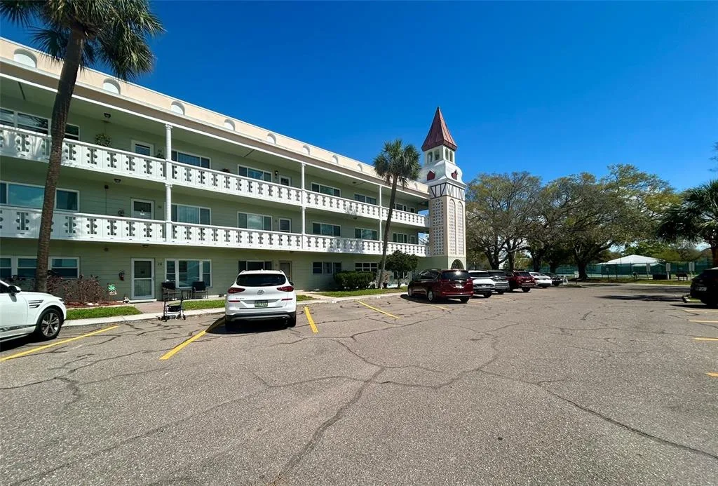 2400 COLUMBIA DRIVE # 18, CLEARWATER, FL 33763