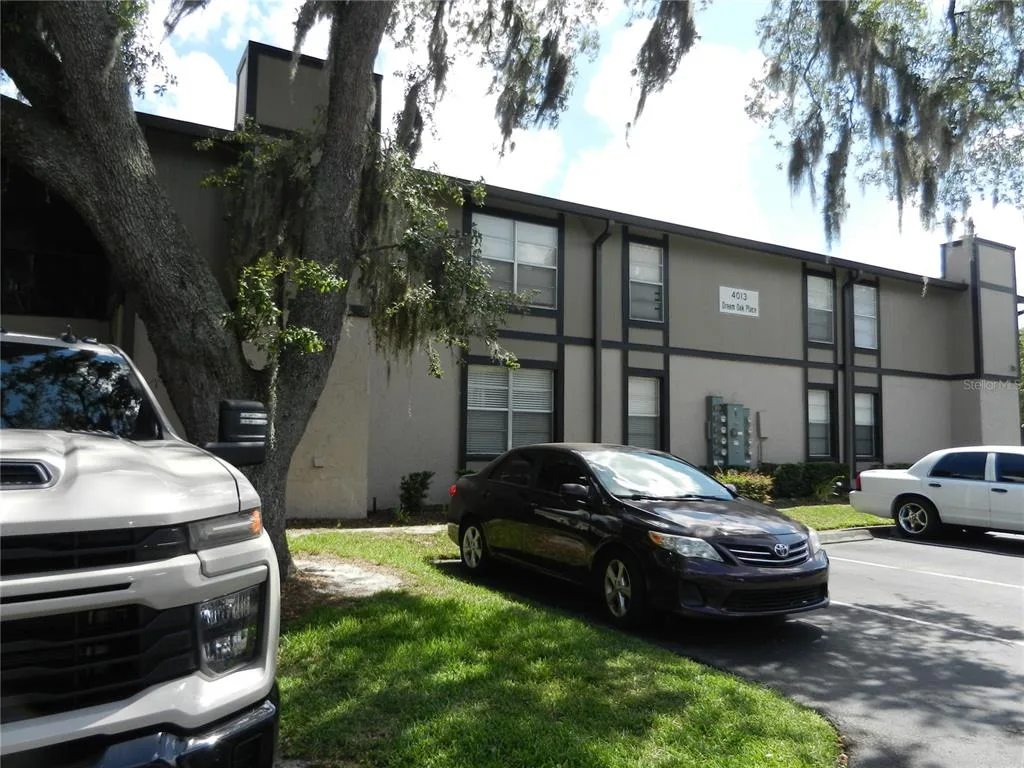 4013 DREAM OAK PL # 103, TAMPA, FL 33613