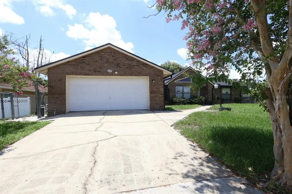 1649 PENDLETON STREET, DELTONA, FL 32725