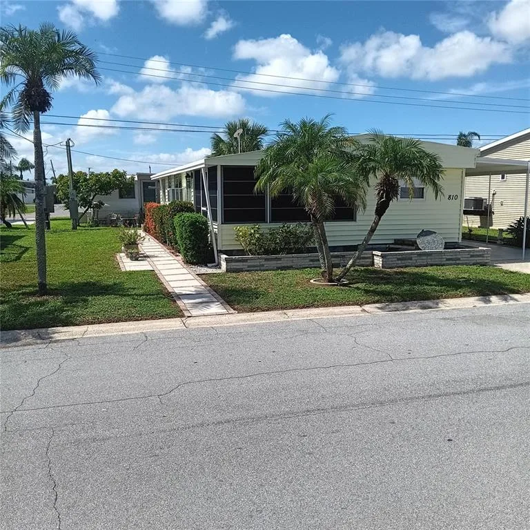 810 49TH AVENUE W, BRADENTON, FL 34207
