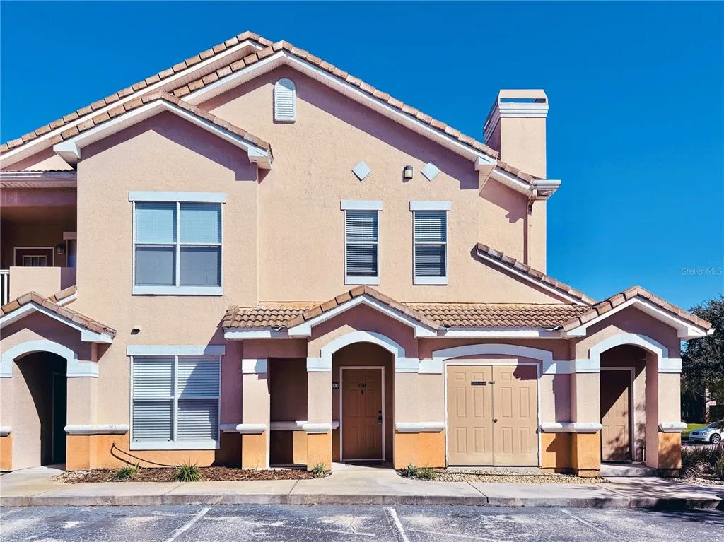 18013 VILLA CREEK DRIVE, TAMPA, FL 33647