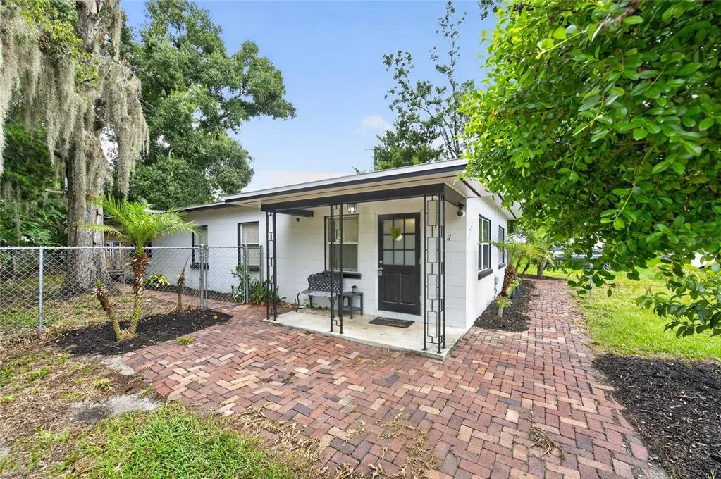 1712 LAKE BROWN DRIVE, HAINES CITY, FL 33844