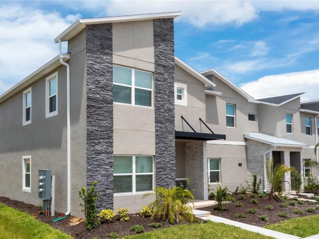 1176 CHALLENGE DRIVE, DAVENPORT, FL 33896