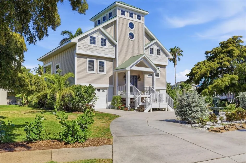 7107 HAWKS HARBOR CIRCLE, BRADENTON, FL 34207