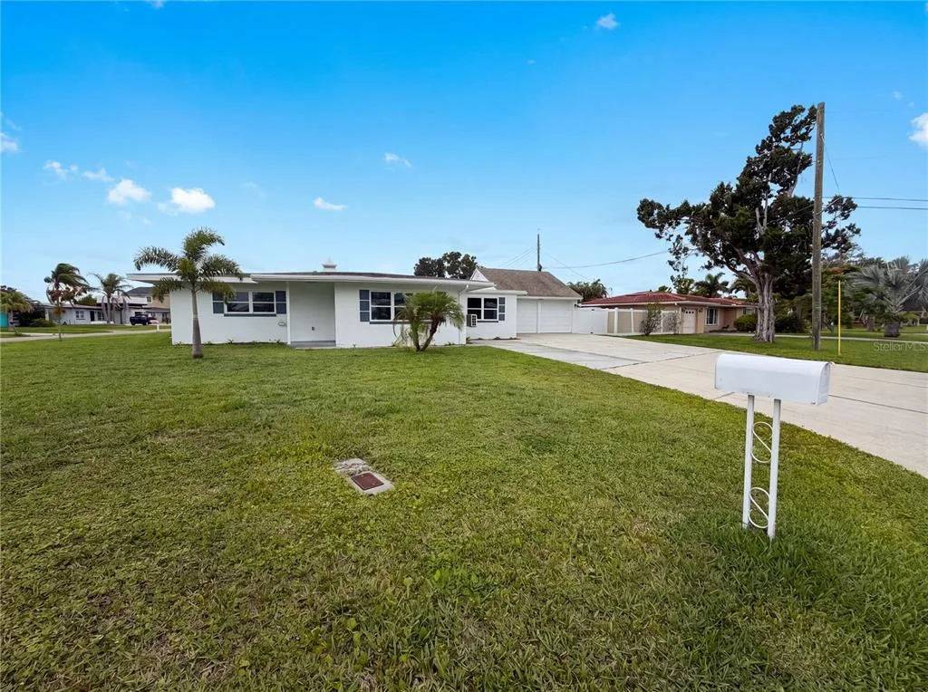 567 BAYWOOD DRIVE N, DUNEDIN, FL 34698