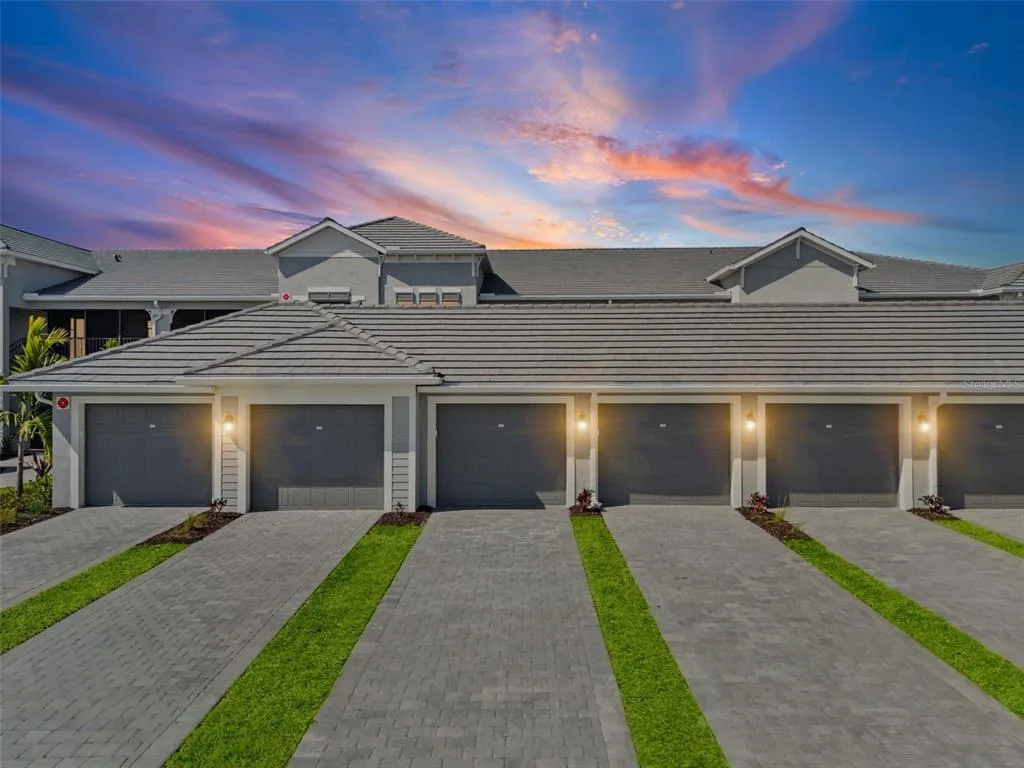 19015 SCALLOP LOOP # 106, BRADENTON, FL 34211