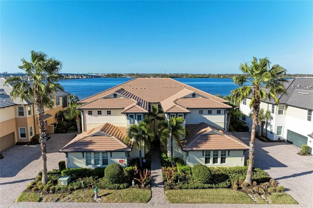 1246 RIVERSCAPE STREET, BRADENTON, FL 34208