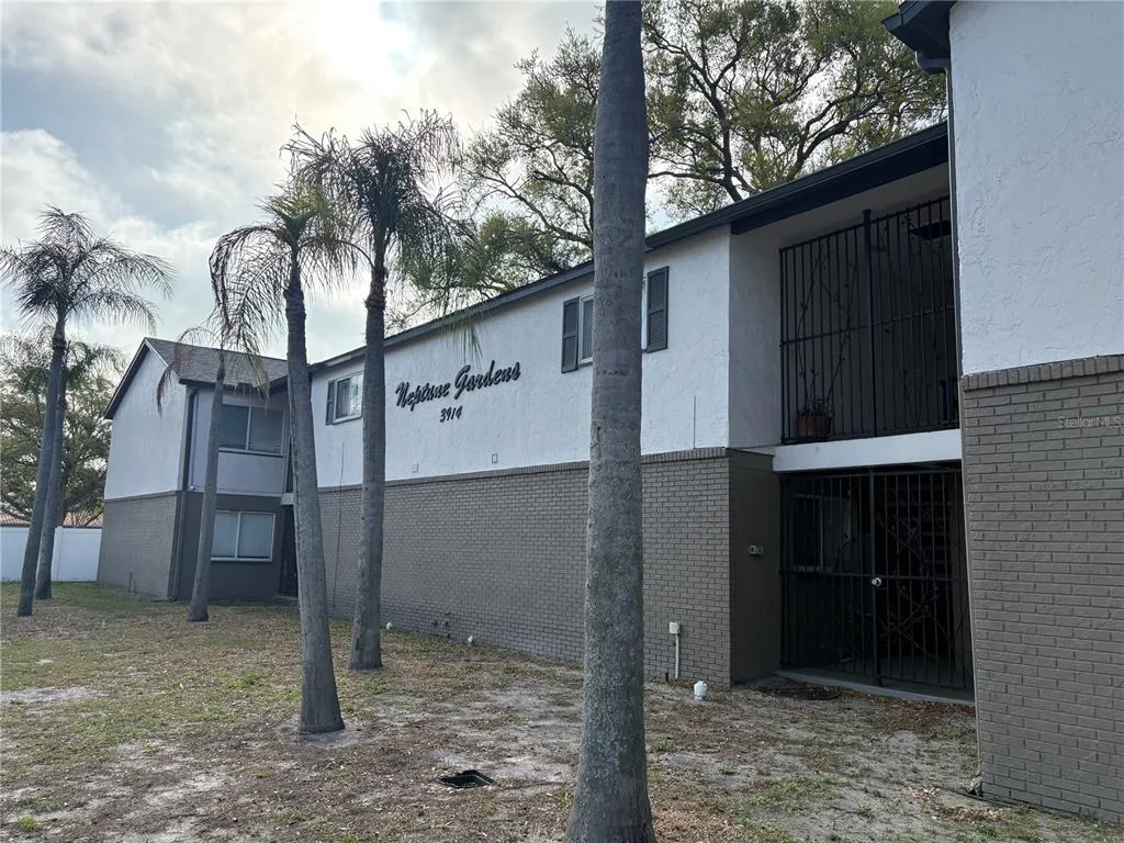 3914 W NEPTUNE STREET # 27, TAMPA, FL 33629