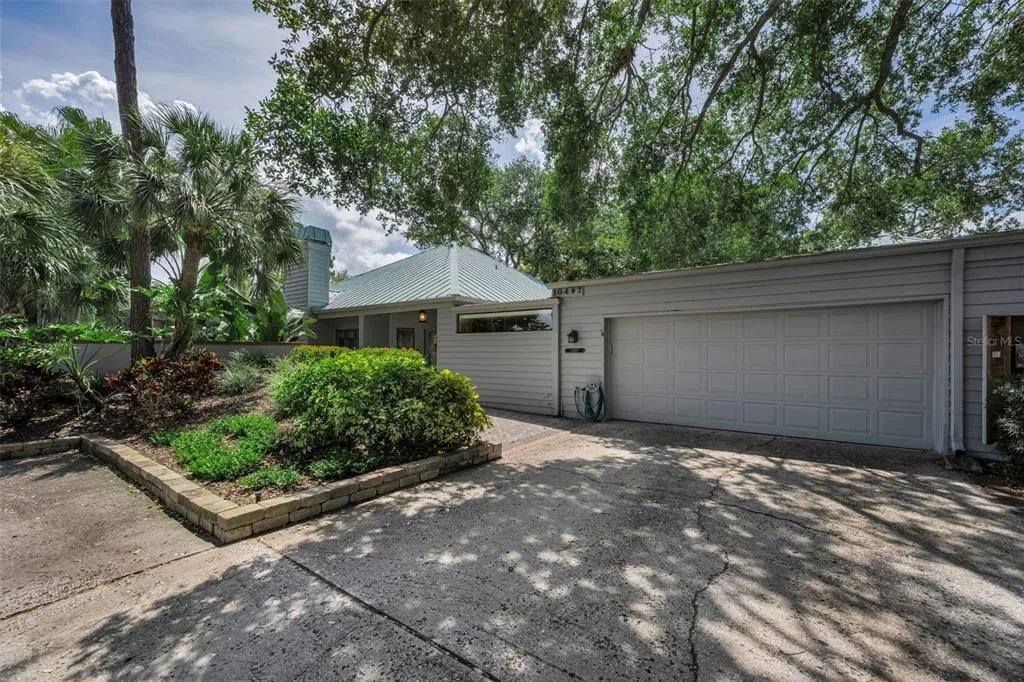 10497 LONGWOOD DRIVE, SEMINOLE, FL 33777