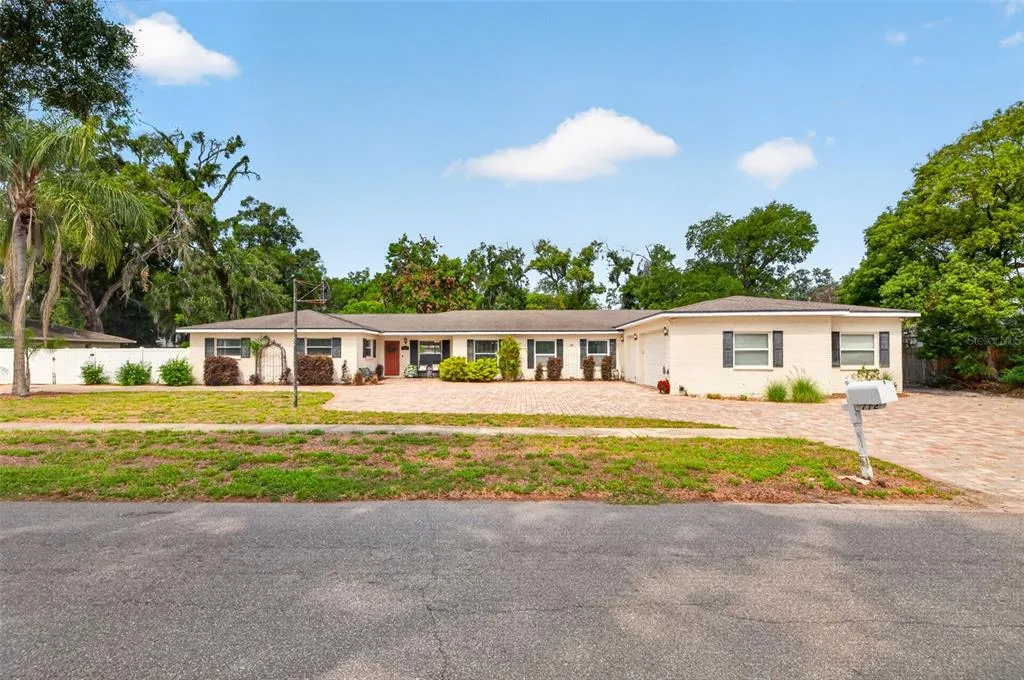712 S OAKWOOD AVENUE, BRANDON, FL 33511