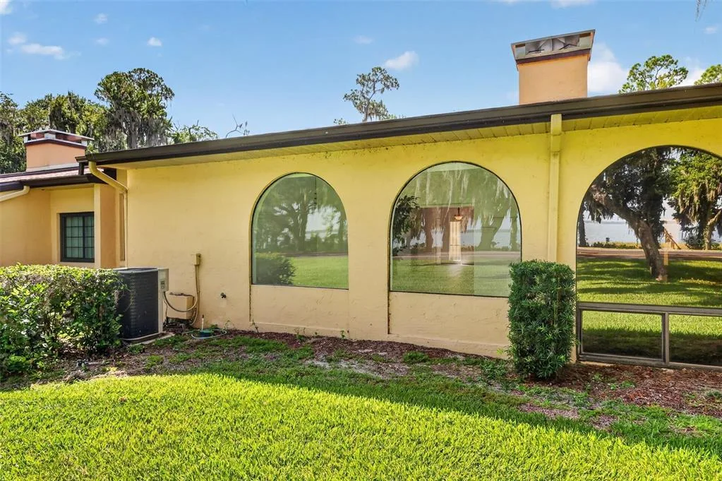 1111 LAKESHORE DRIVE # C3, EUSTIS, FL 32726