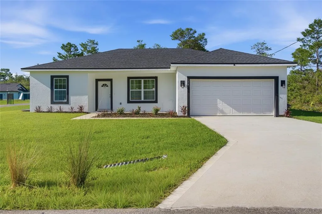 14 FISHER PLACE, OCKLAWAHA, FL 32179