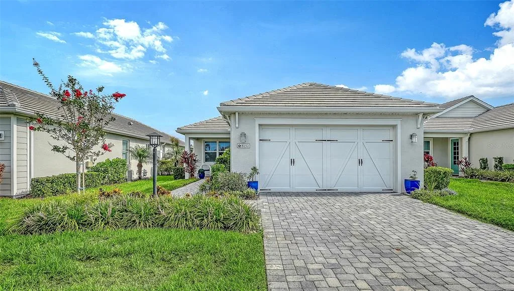 8152 STERNWAY ROAD, SARASOTA, FL 34240