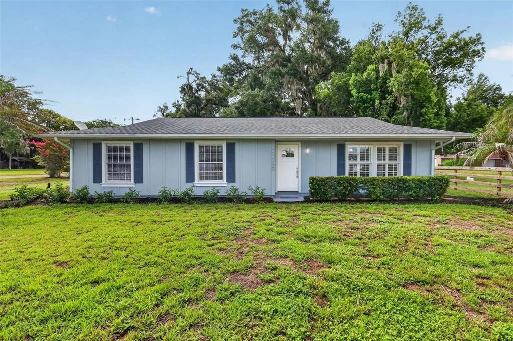 33350 E LAKE JOANNA DRIVE, EUSTIS, FL 32736