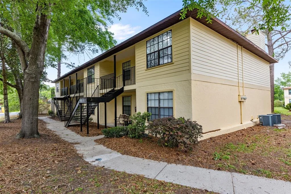 6400 NW 106TH PLACE # 20, ALACHUA, FL 32615