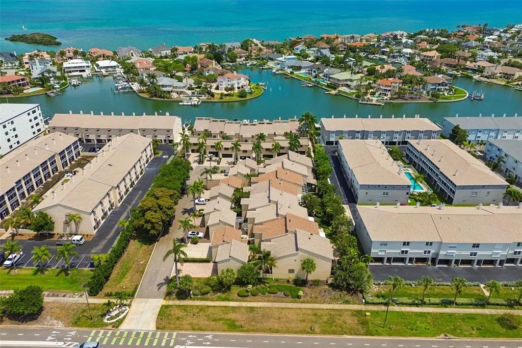 487 PINELLAS BAYWAY S # 207, ST PETERSBURG, FL 33715