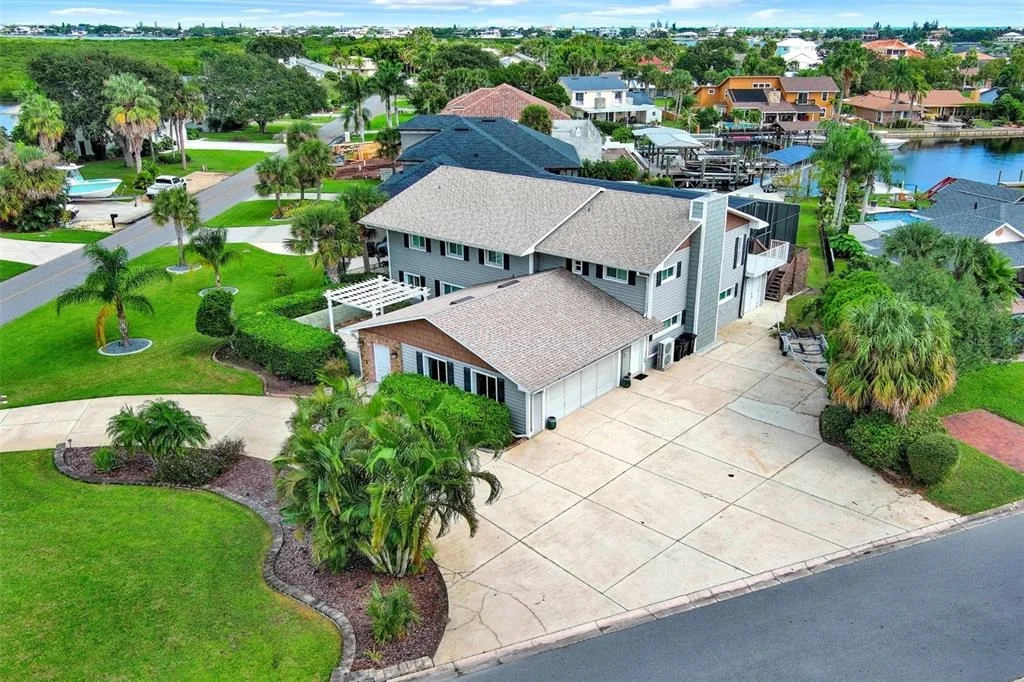 301 QUAY ASSISI, NEW SMYRNA BEACH, FL 32169