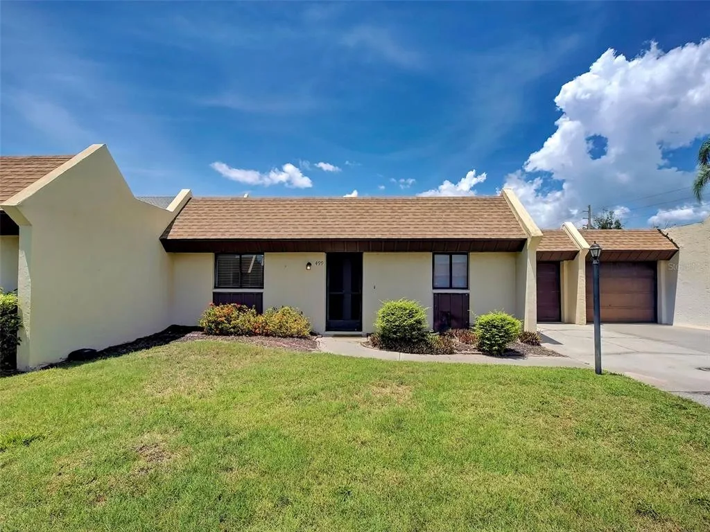 499 ALBEE FARM ROAD # V11, VENICE, FL 34285
