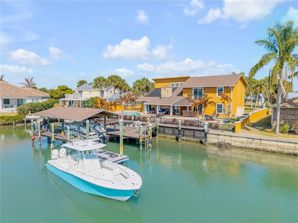 102 VIA DUOMO, NEW SMYRNA BEACH, FL 32169