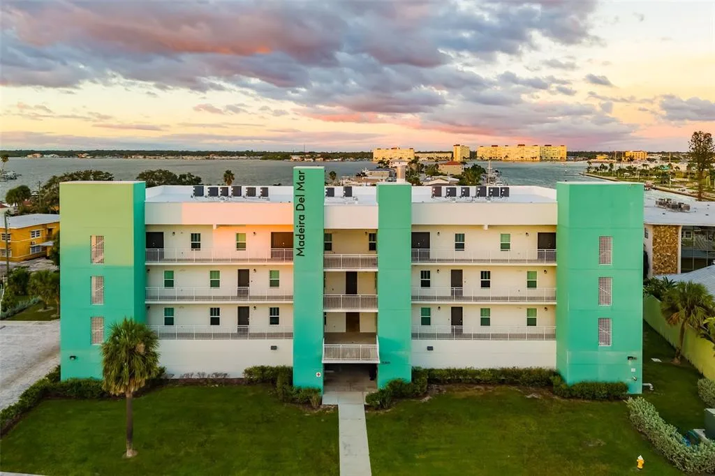 15305 1ST STREET E # 201, MADEIRA BEACH, FL 33708