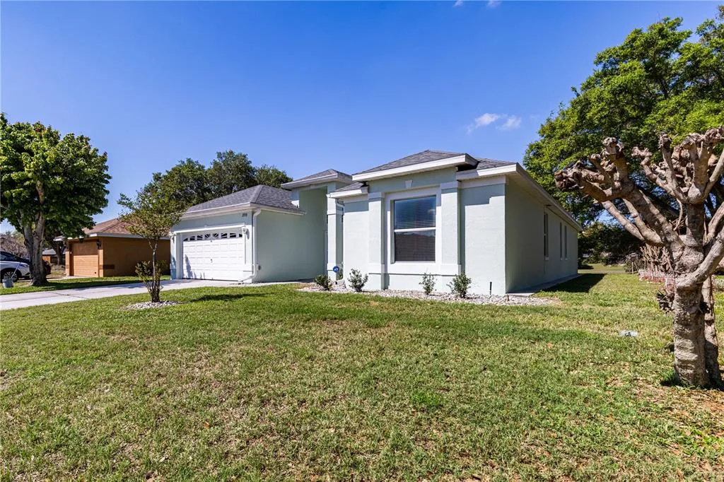 2710 AUTUMN LANE, EUSTIS, FL 32726